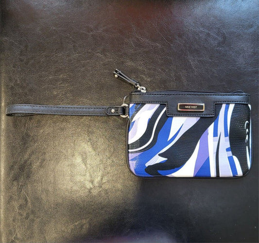 Nine West Zip Wristlet