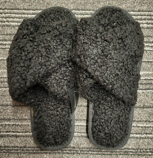 By Chance Slippers, Size: Os