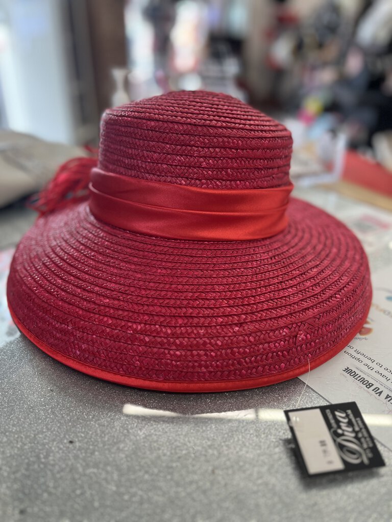 Straw Hat With Feathers