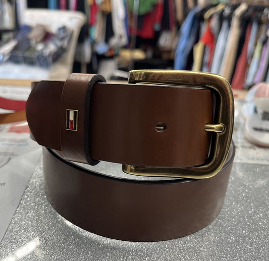 Tommy Hilfiger Bronze Buckle Leather Belt (M)