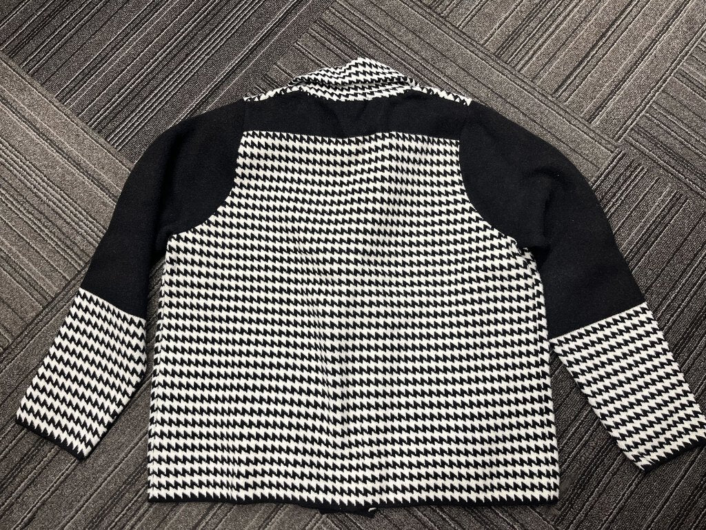 Alison Sheri Houndstooth Sweater (L)