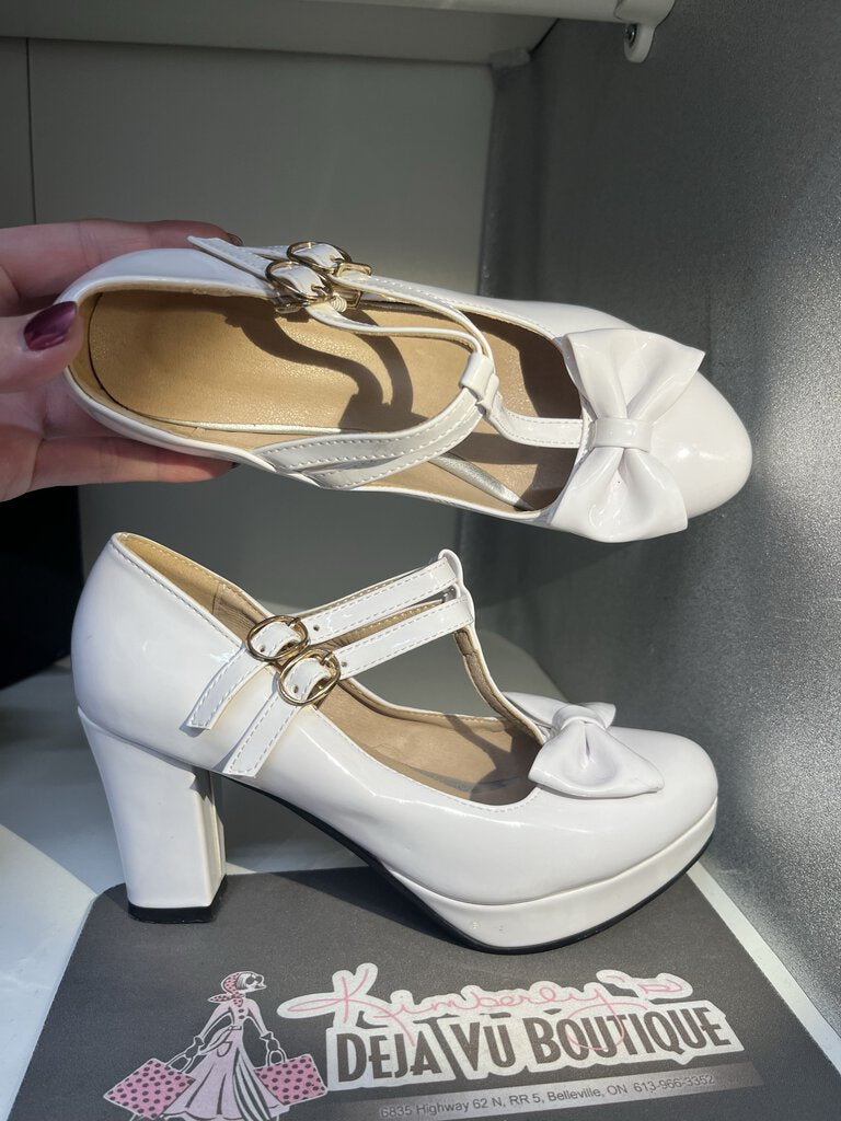 PinUp White Shoes (39)