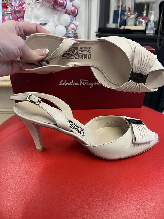 Salvatore Ferragamo Peep Toe (9)