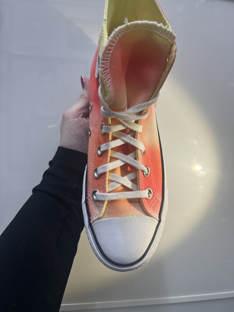 Converse Tie Dye HighTops (6.5)